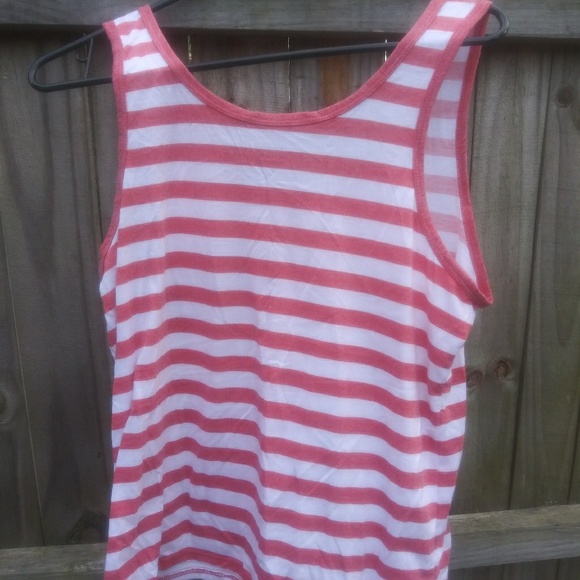 Tanktop - Picture 2 of 2